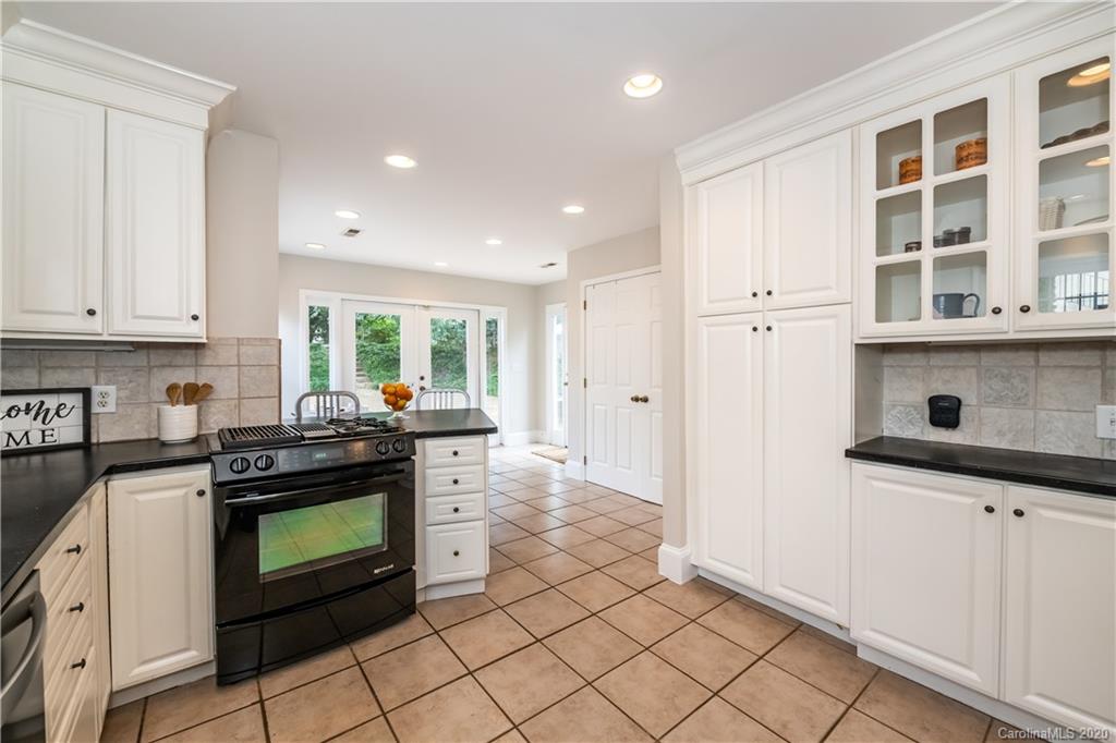 3013 Hanson Drive Charlotte NC 28207