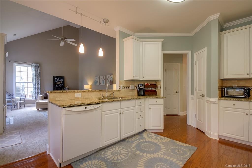 10111 Glencrest Drive Huntersville NC 28078