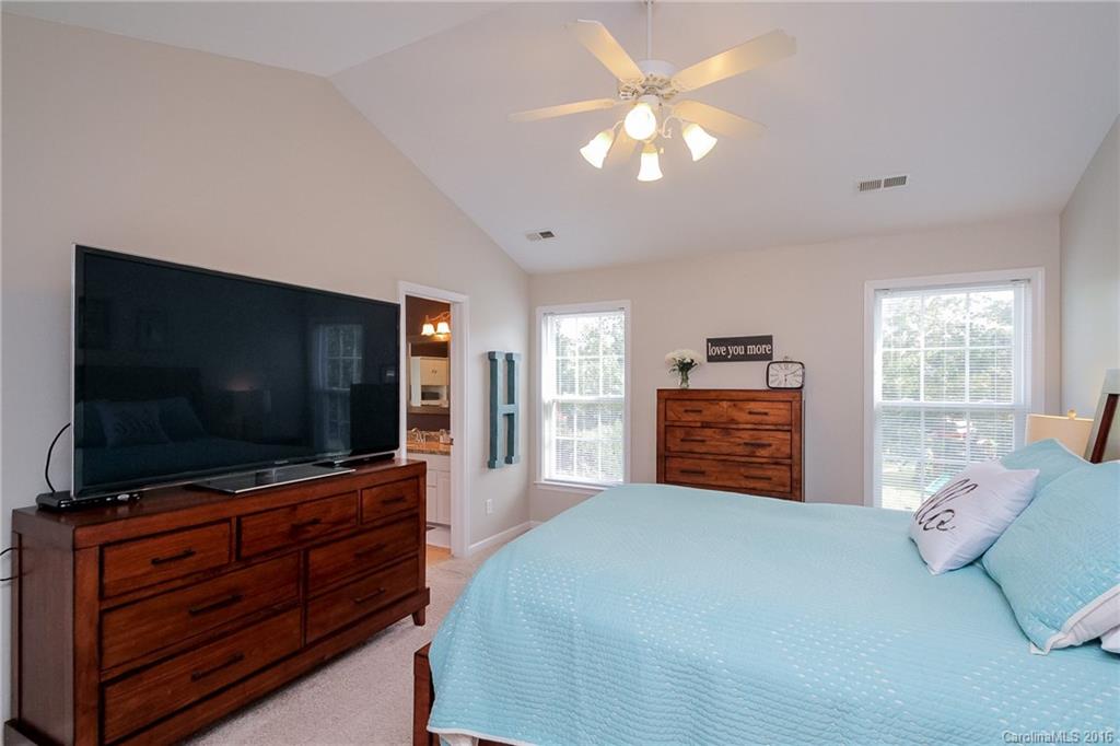 10111 Glencrest Drive Huntersville NC 28078
