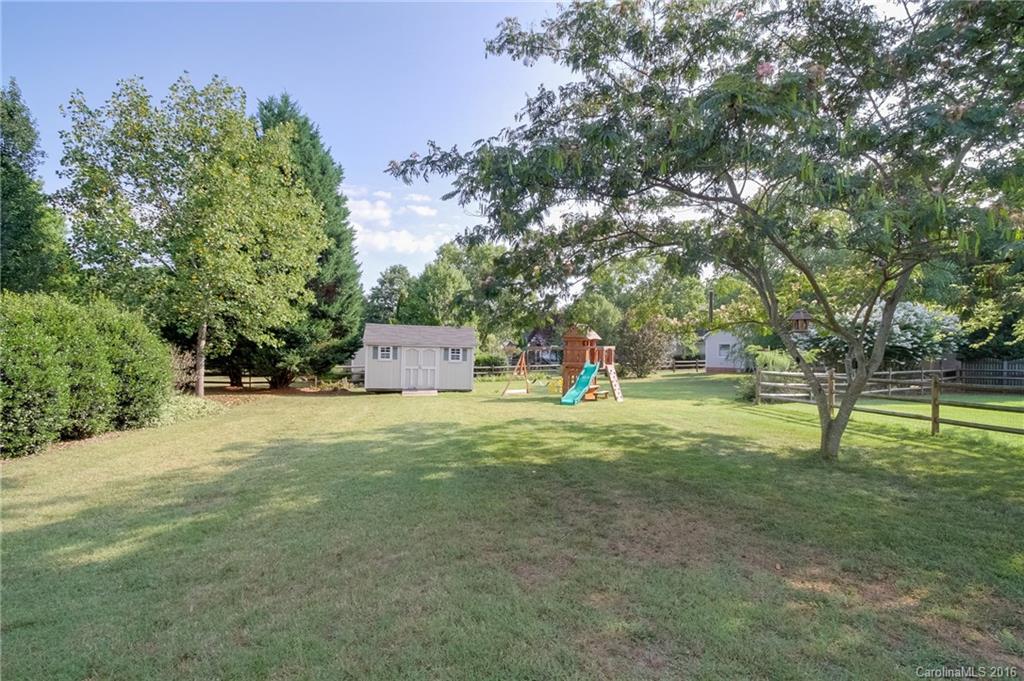 10111 Glencrest Drive Huntersville NC 28078
