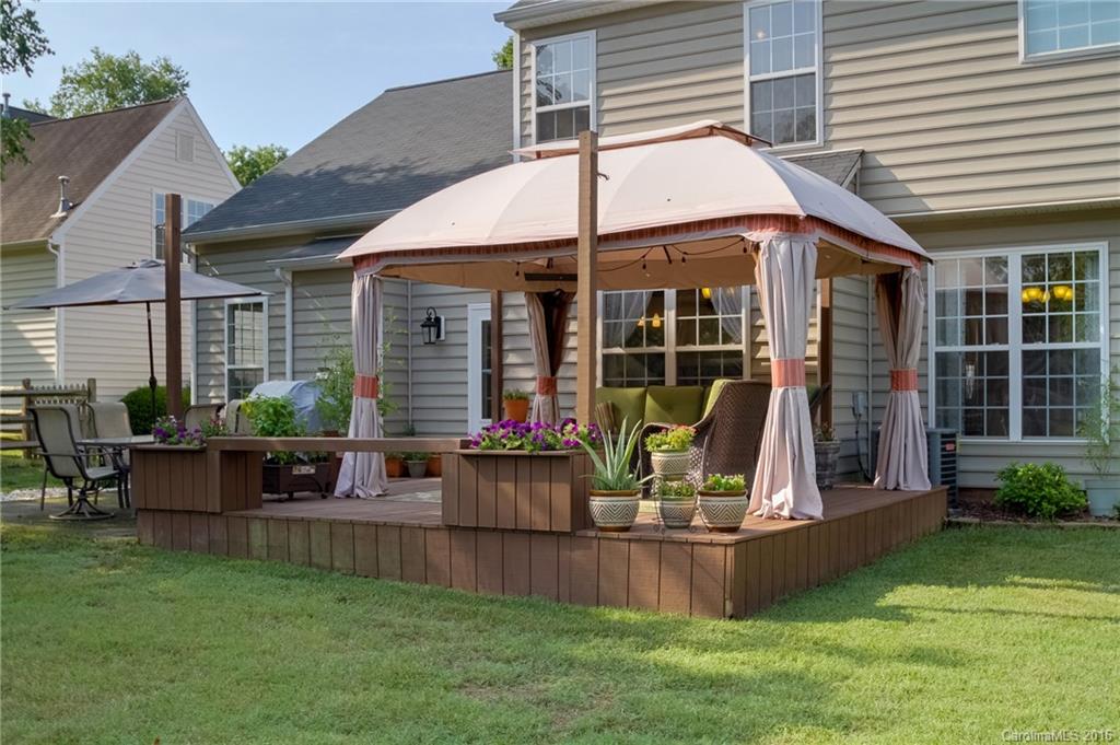 10111 Glencrest Drive Huntersville NC 28078