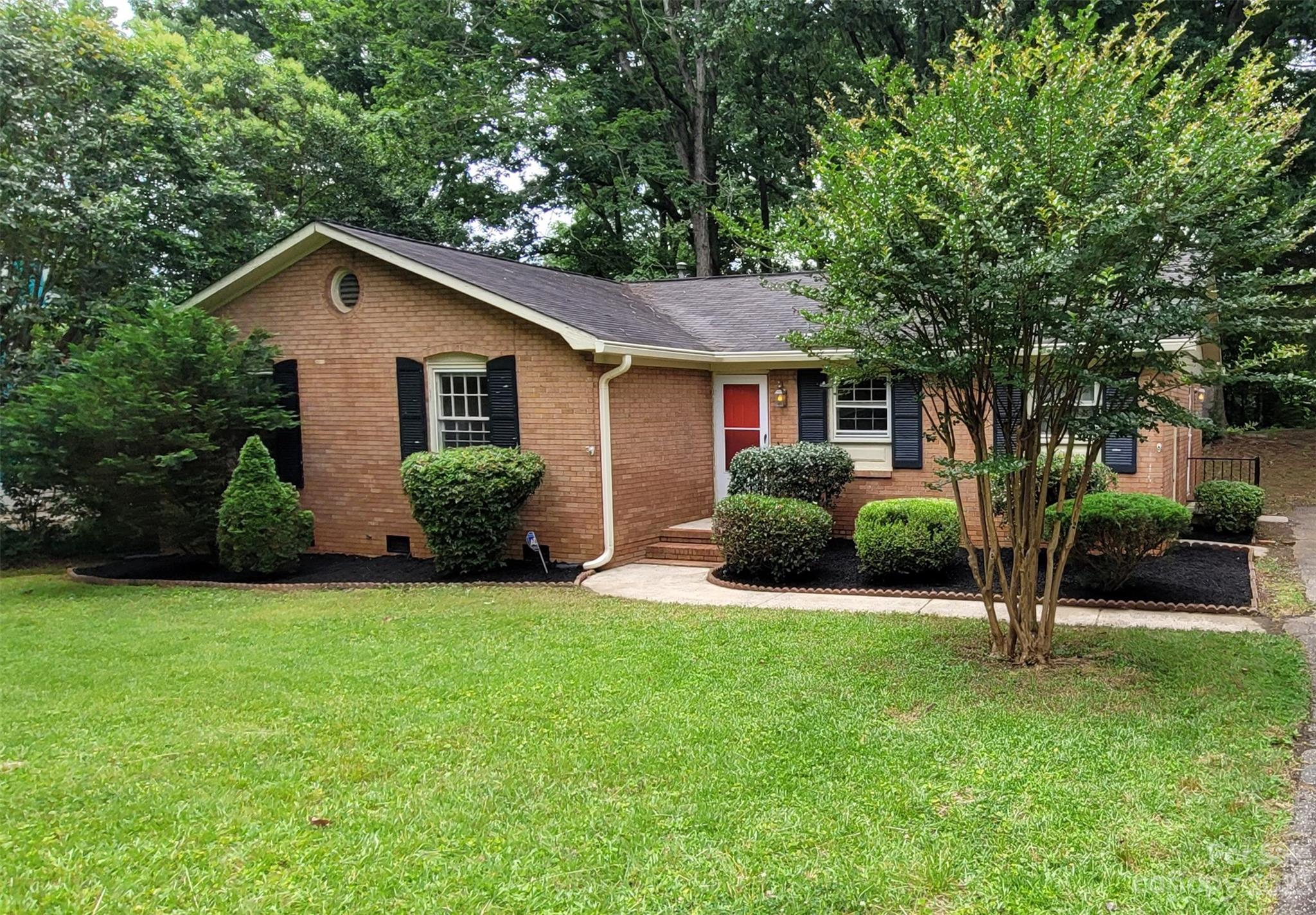 6700 Lynmont Drive Charlotte NC 28212
