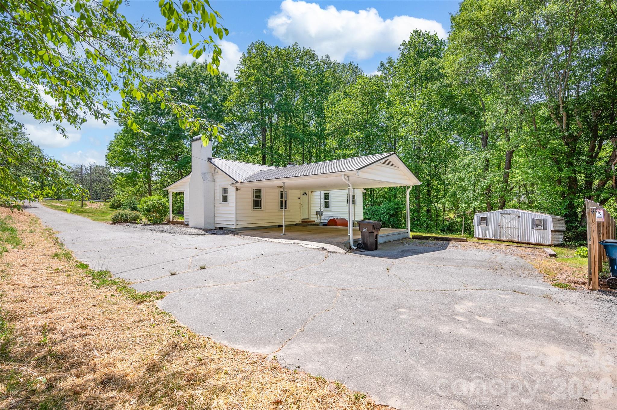 2719 Us 70 Highway Connelly Springs NC 28612