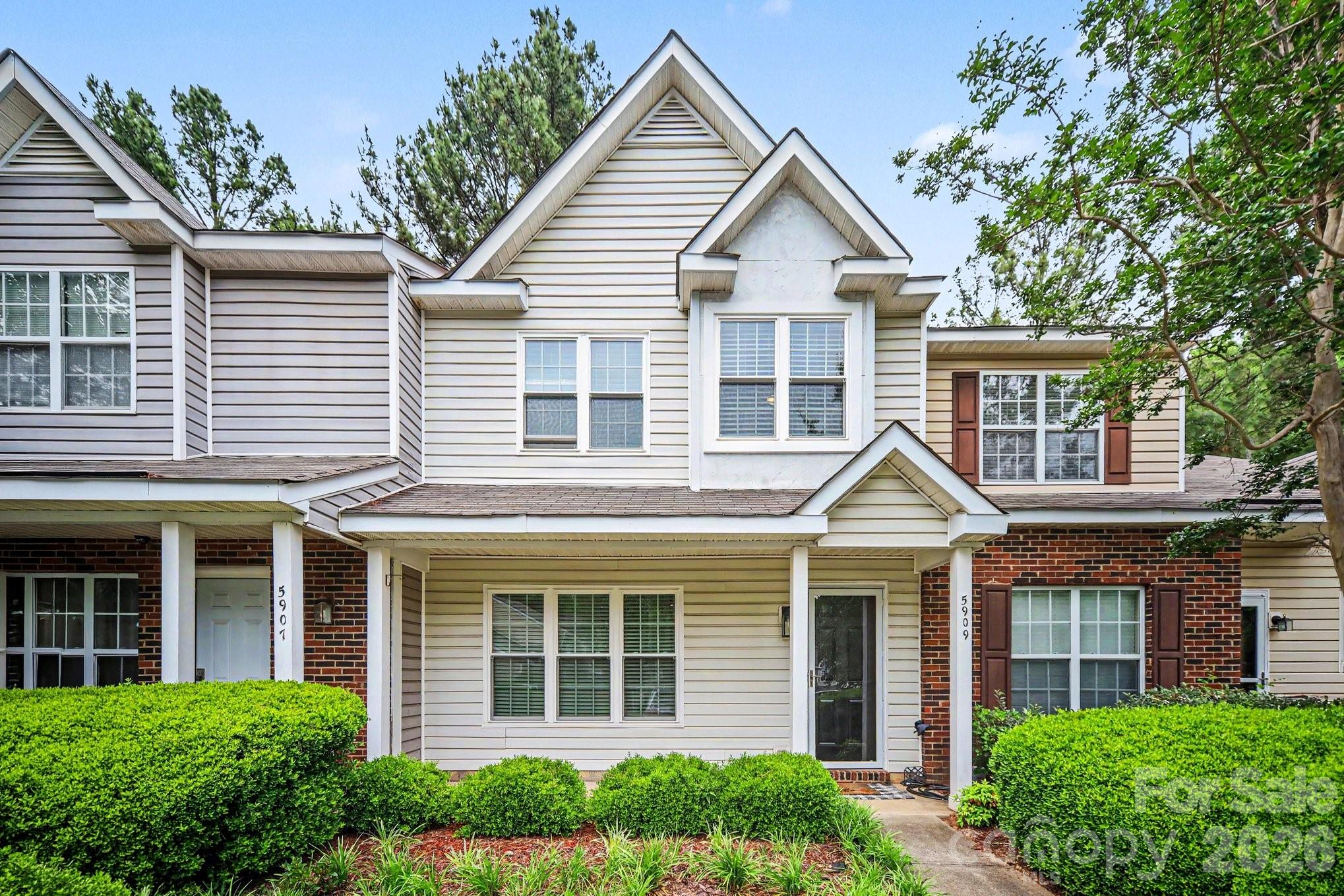 5909 Cougar Lane Charlotte NC 28269