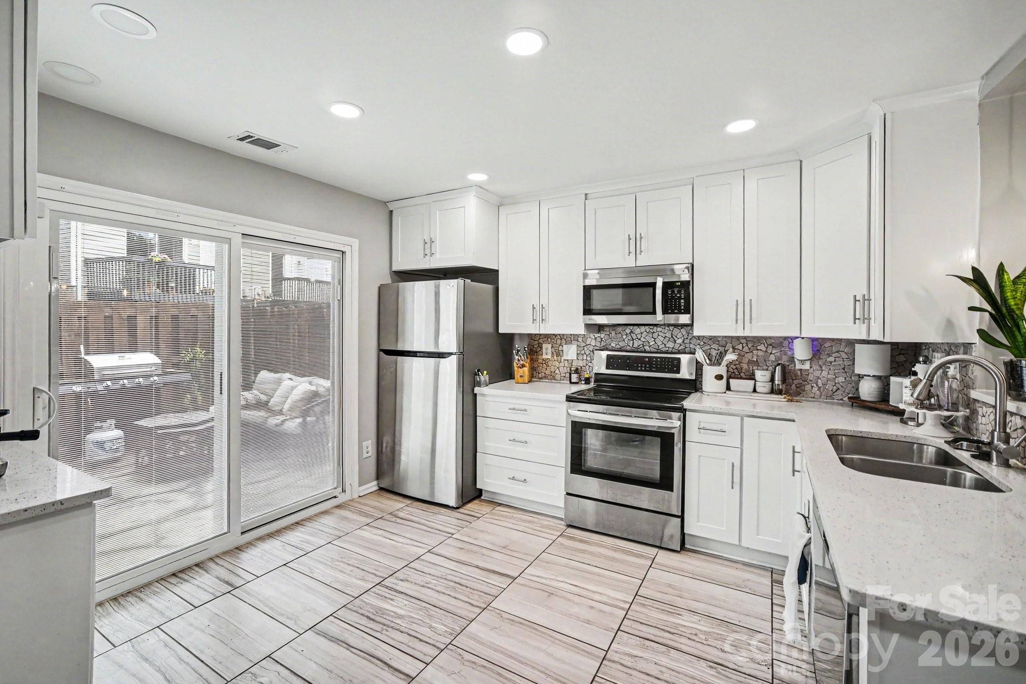 5909 Cougar Lane Charlotte NC 28269