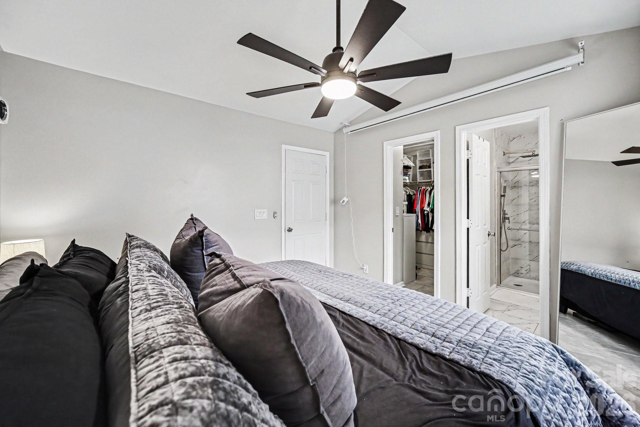 5909 Cougar Lane Charlotte NC 28269