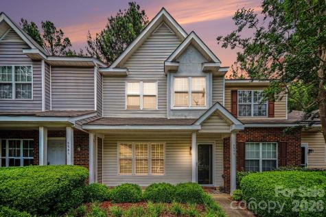 5909 Cougar Lane Charlotte NC 28269