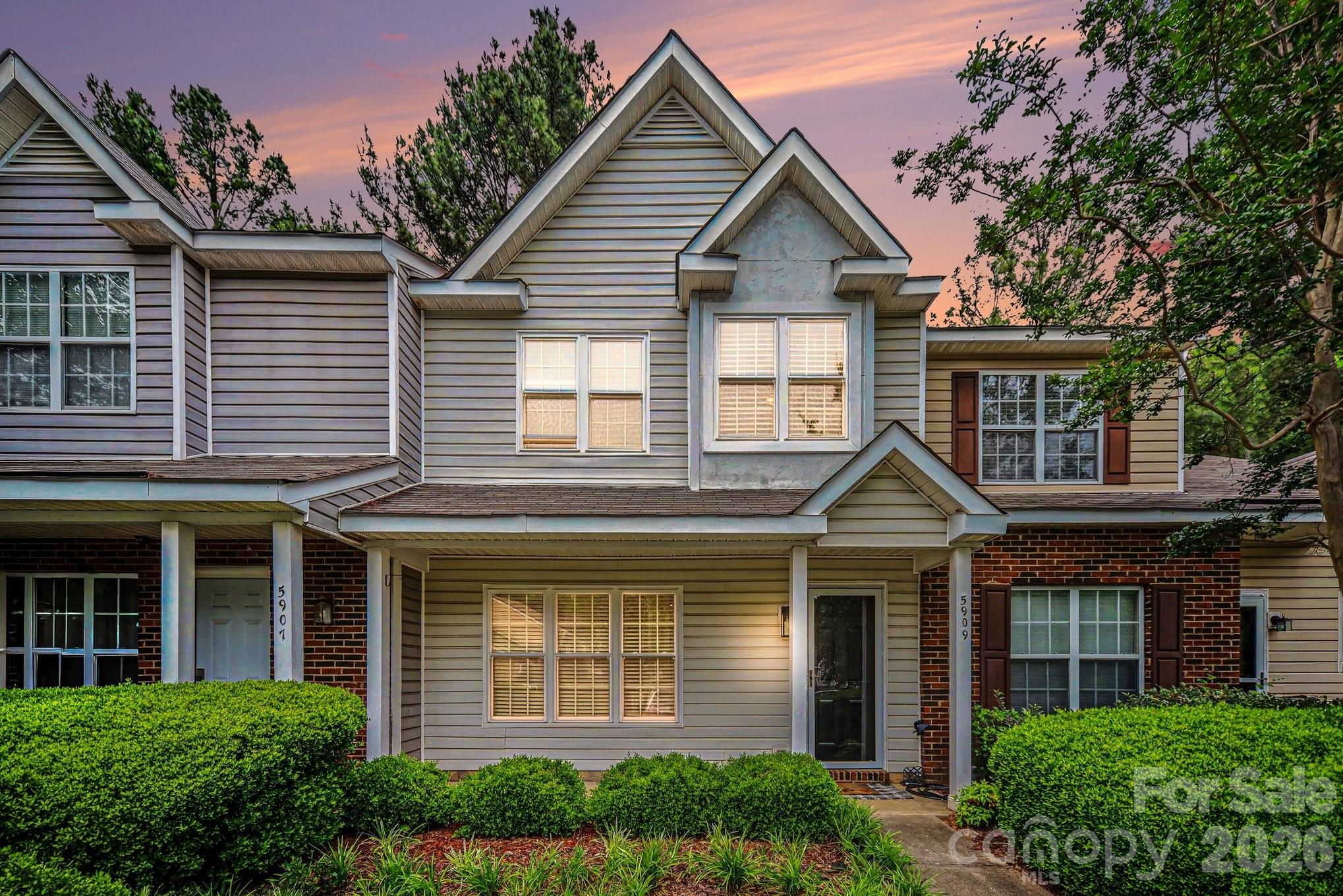 5909 Cougar Lane Charlotte NC 28269