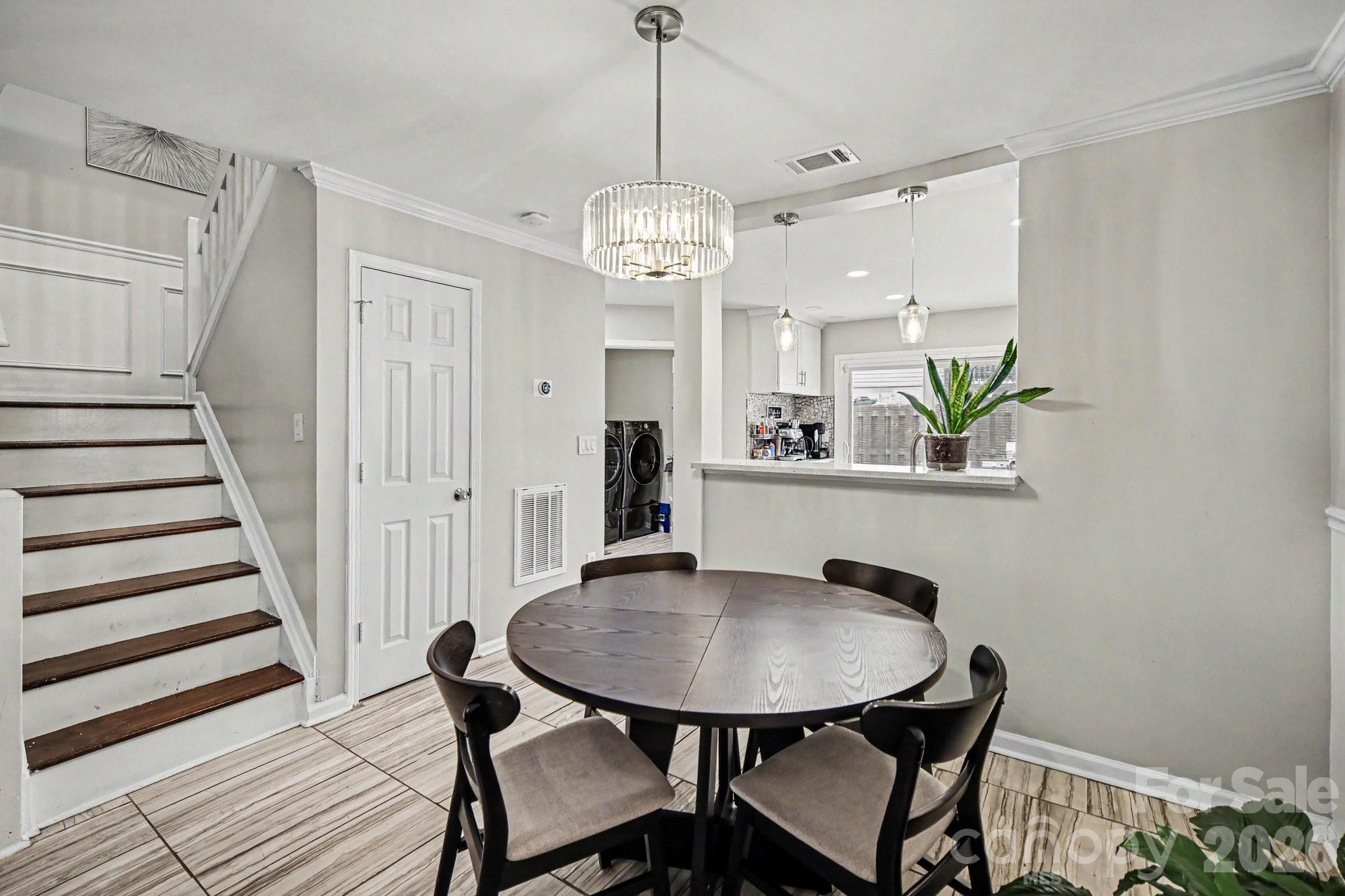 5909 Cougar Lane Charlotte NC 28269