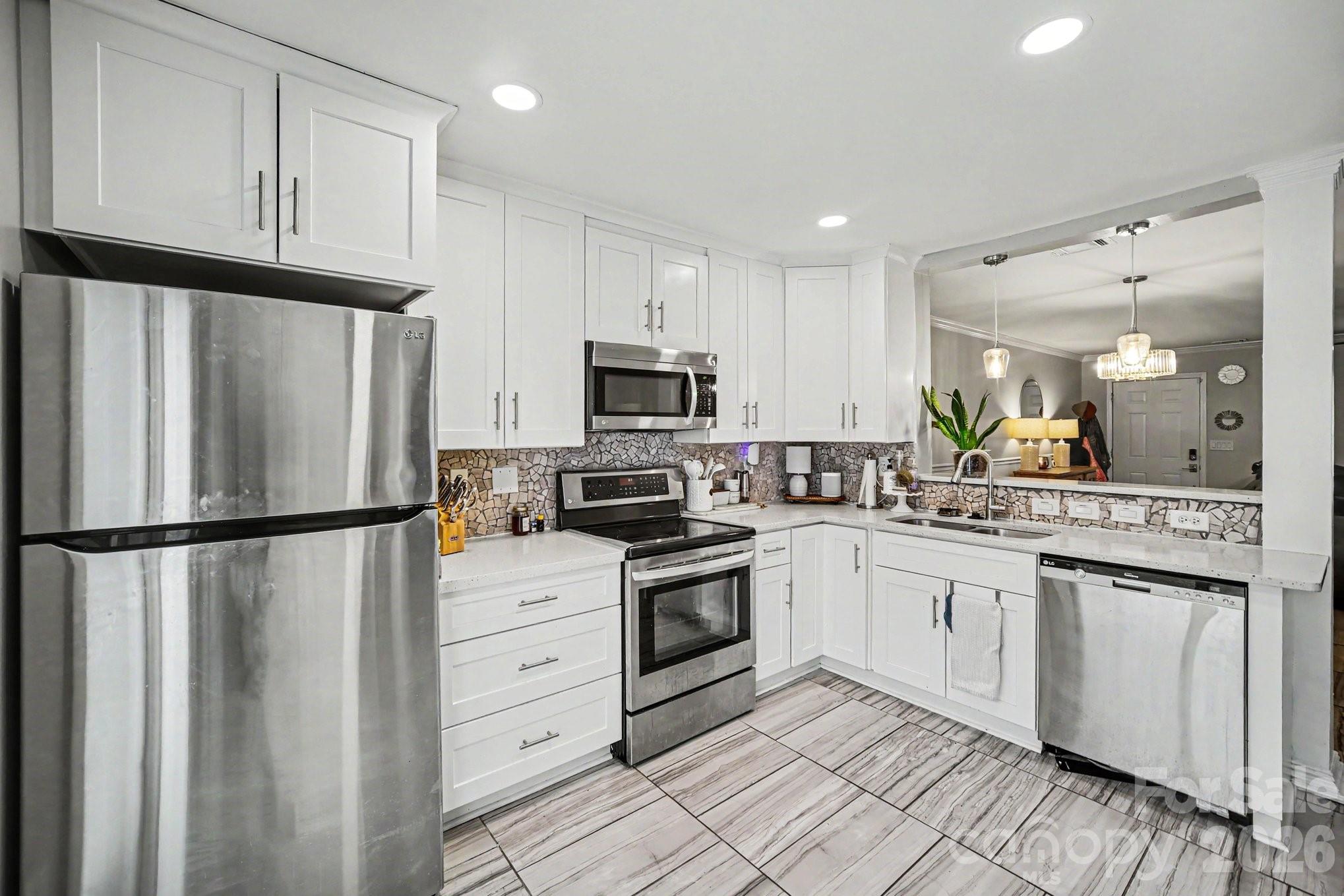 5909 Cougar Lane Charlotte NC 28269