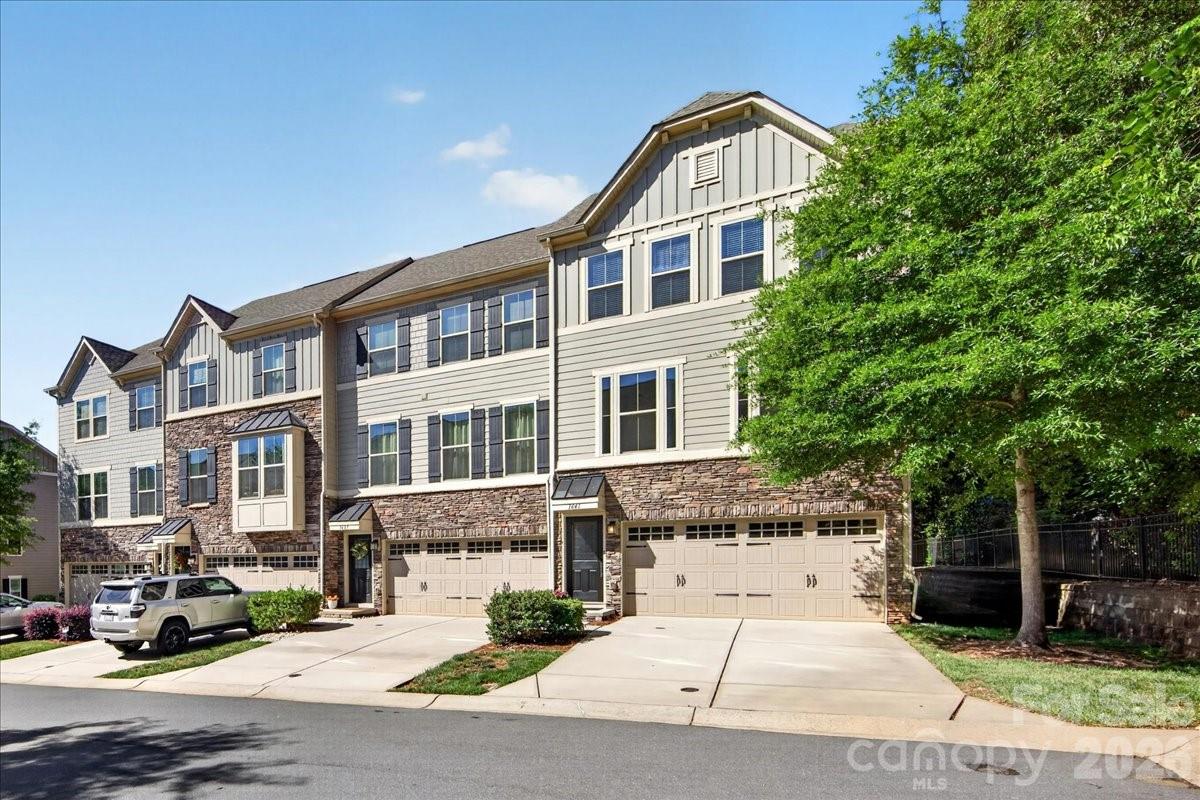 1641 Bark Branch Lane Charlotte NC 28205