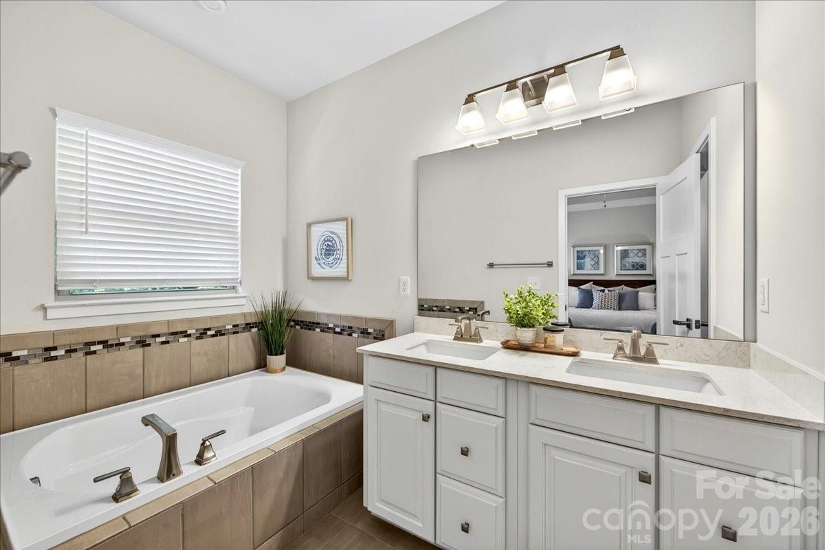 1641 Bark Branch Lane Charlotte NC 28205