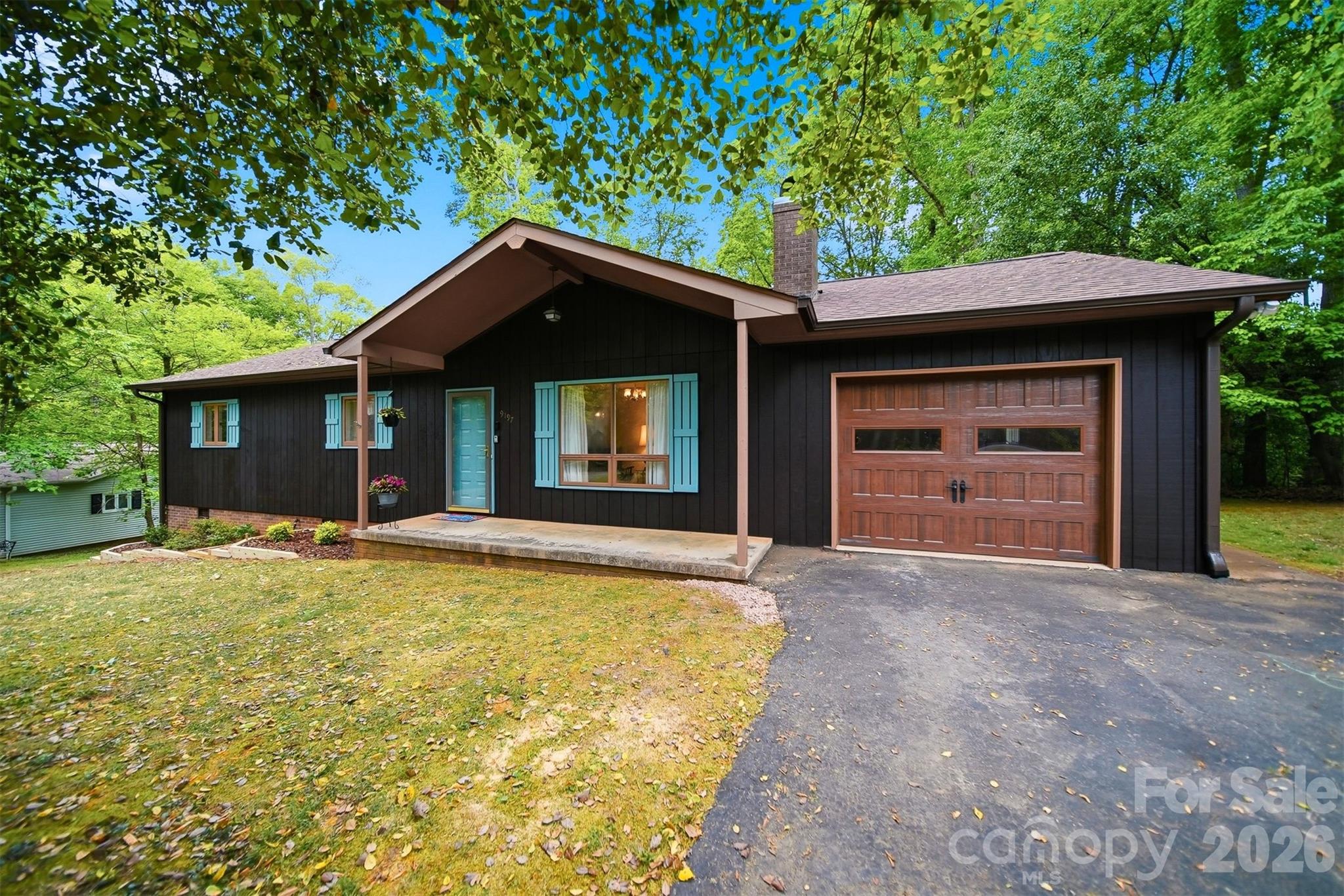 9197 Apache Drive Hickory NC 28601