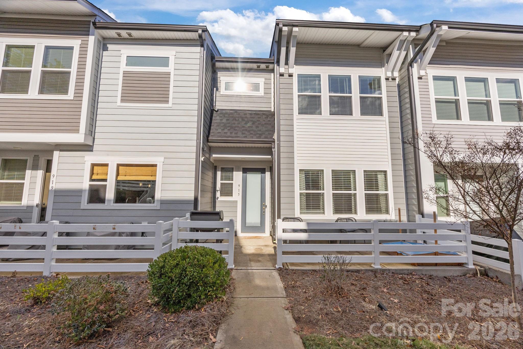 915 Kinsey Alley Charlotte NC 28217