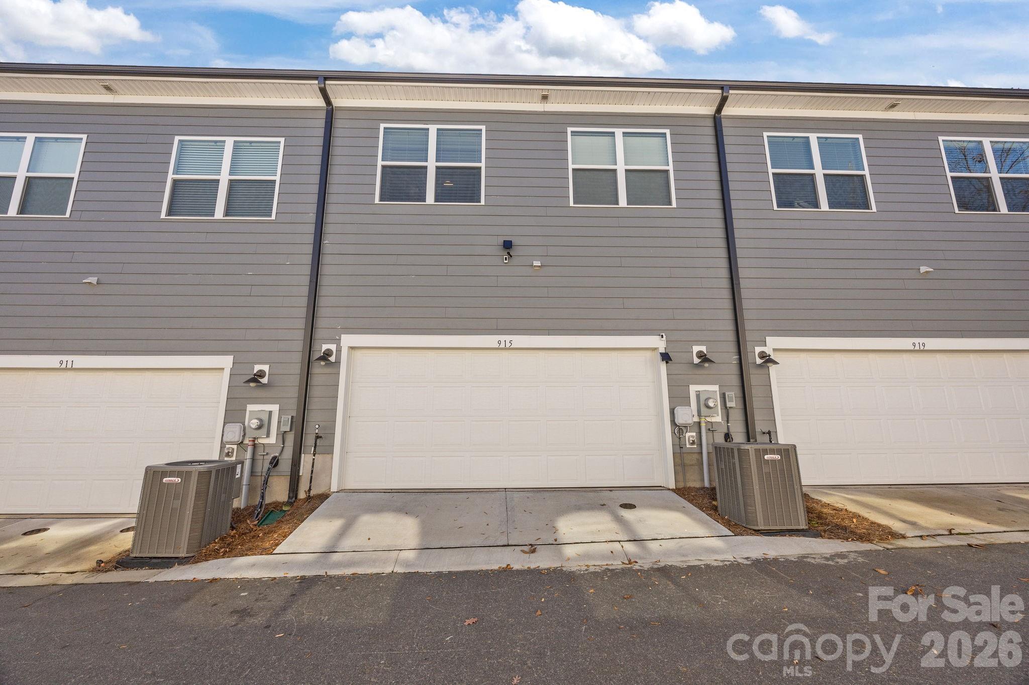 915 Kinsey Alley Charlotte NC 28217