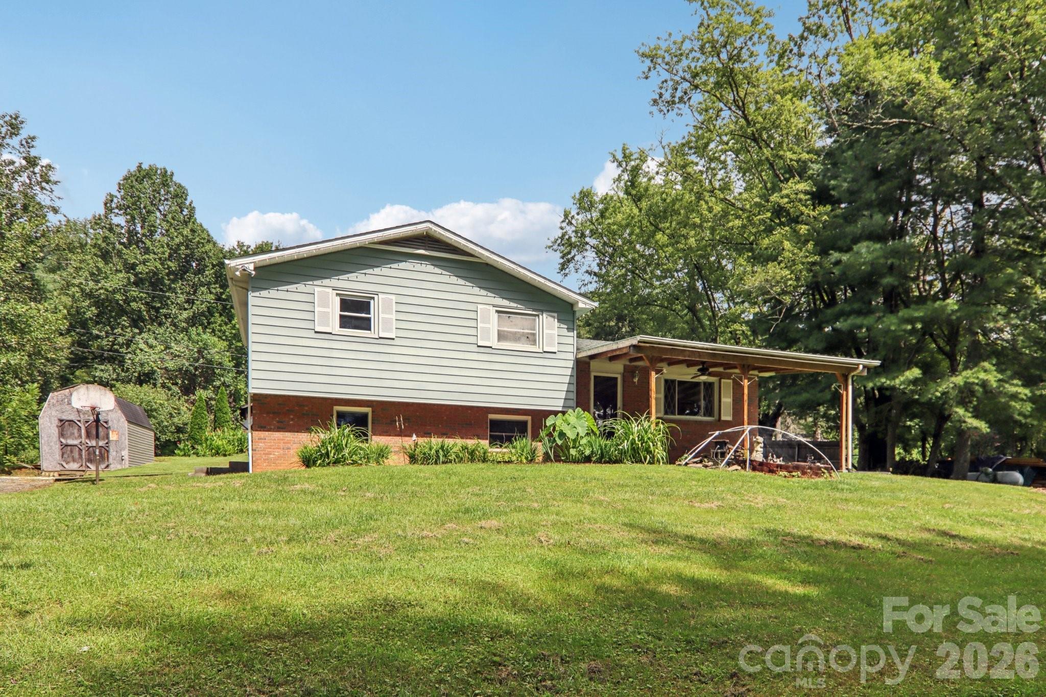 264 Cashdon Drive Mills River NC 28759