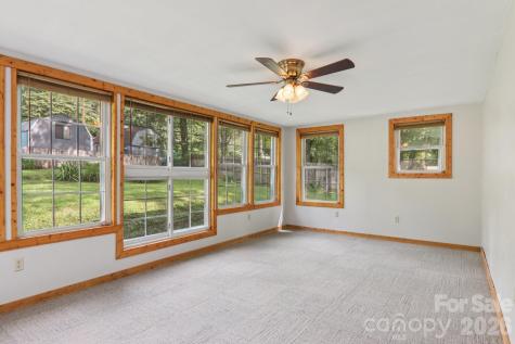 264 Cashdon Drive Mills River NC 28759