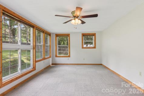 264 Cashdon Drive Mills River NC 28759