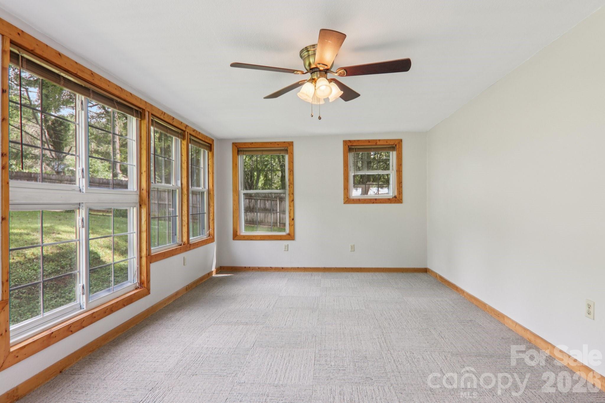 264 Cashdon Drive Mills River NC 28759