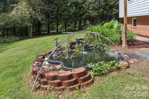 264 Cashdon Drive Mills River NC 28759