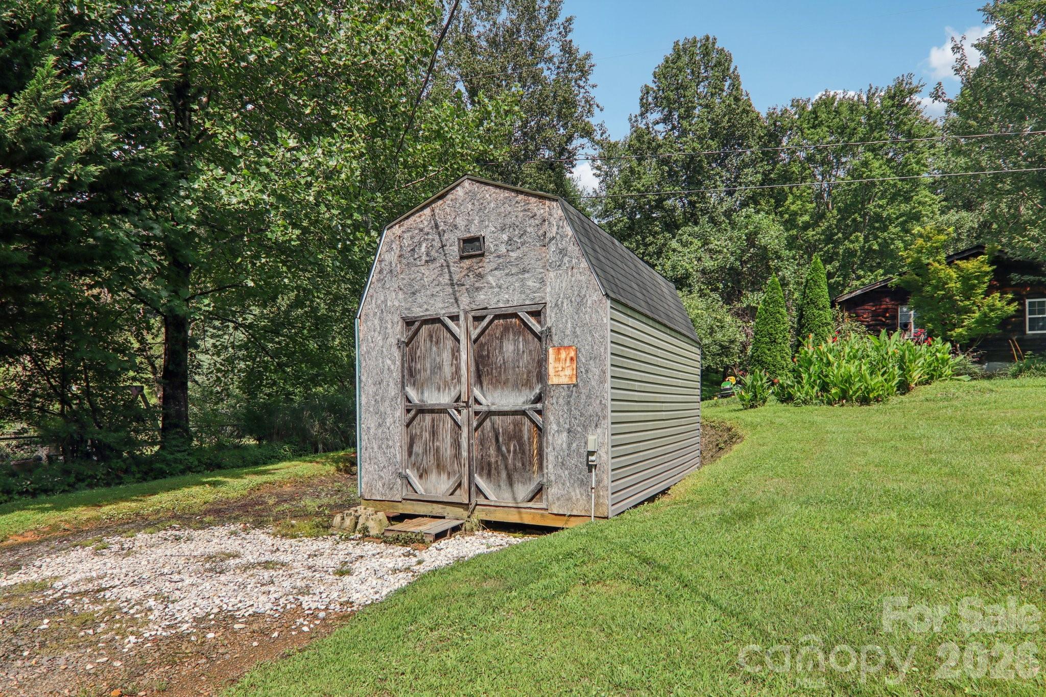 264 Cashdon Drive Mills River NC 28759