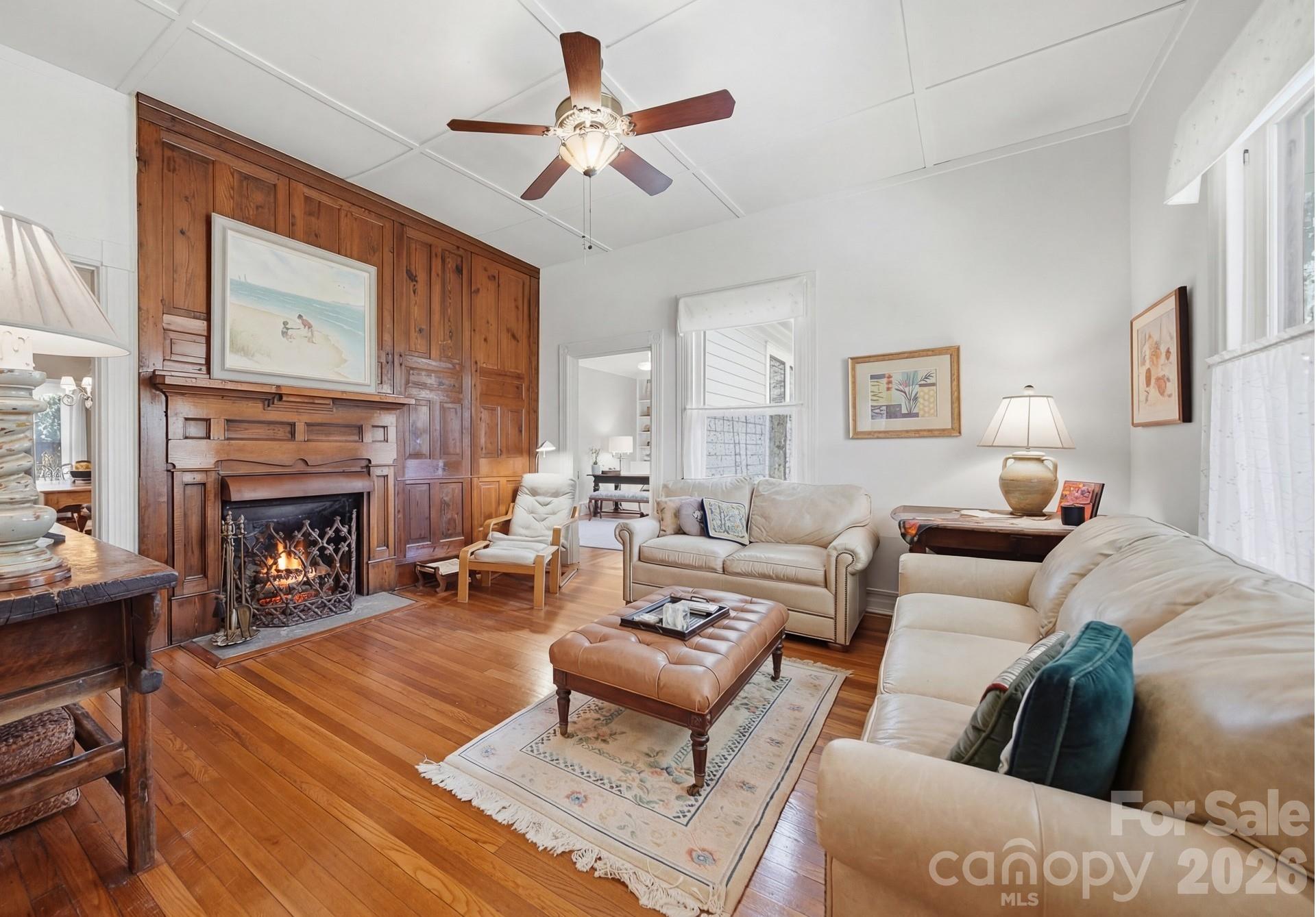 321 9th Street NW Hickory NC 28601