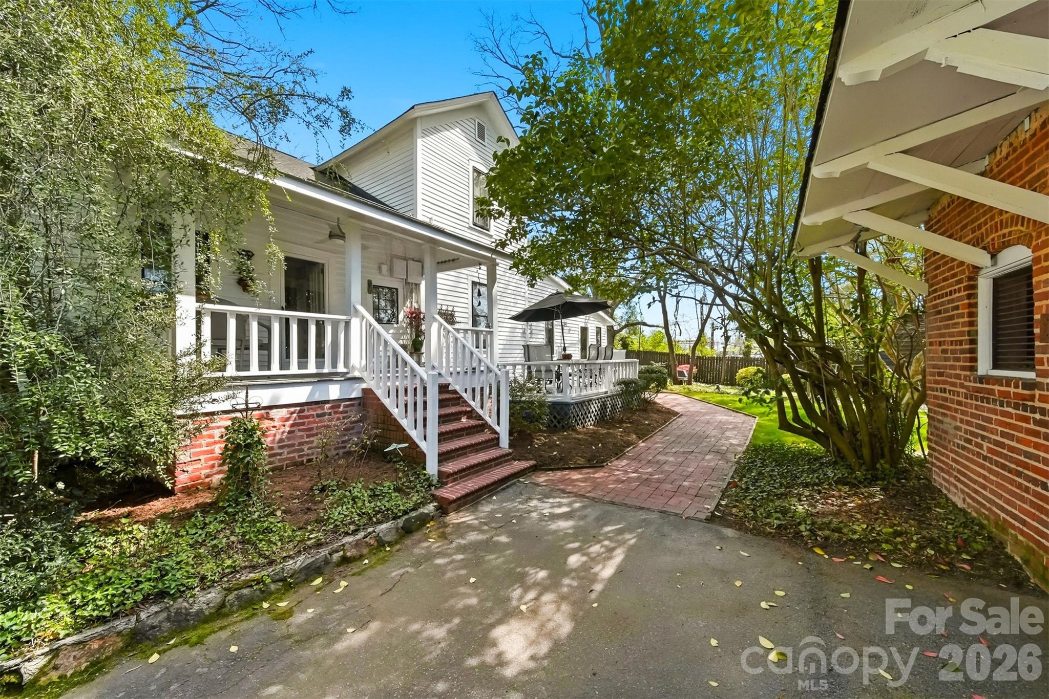 321 9th Street NW Hickory NC 28601