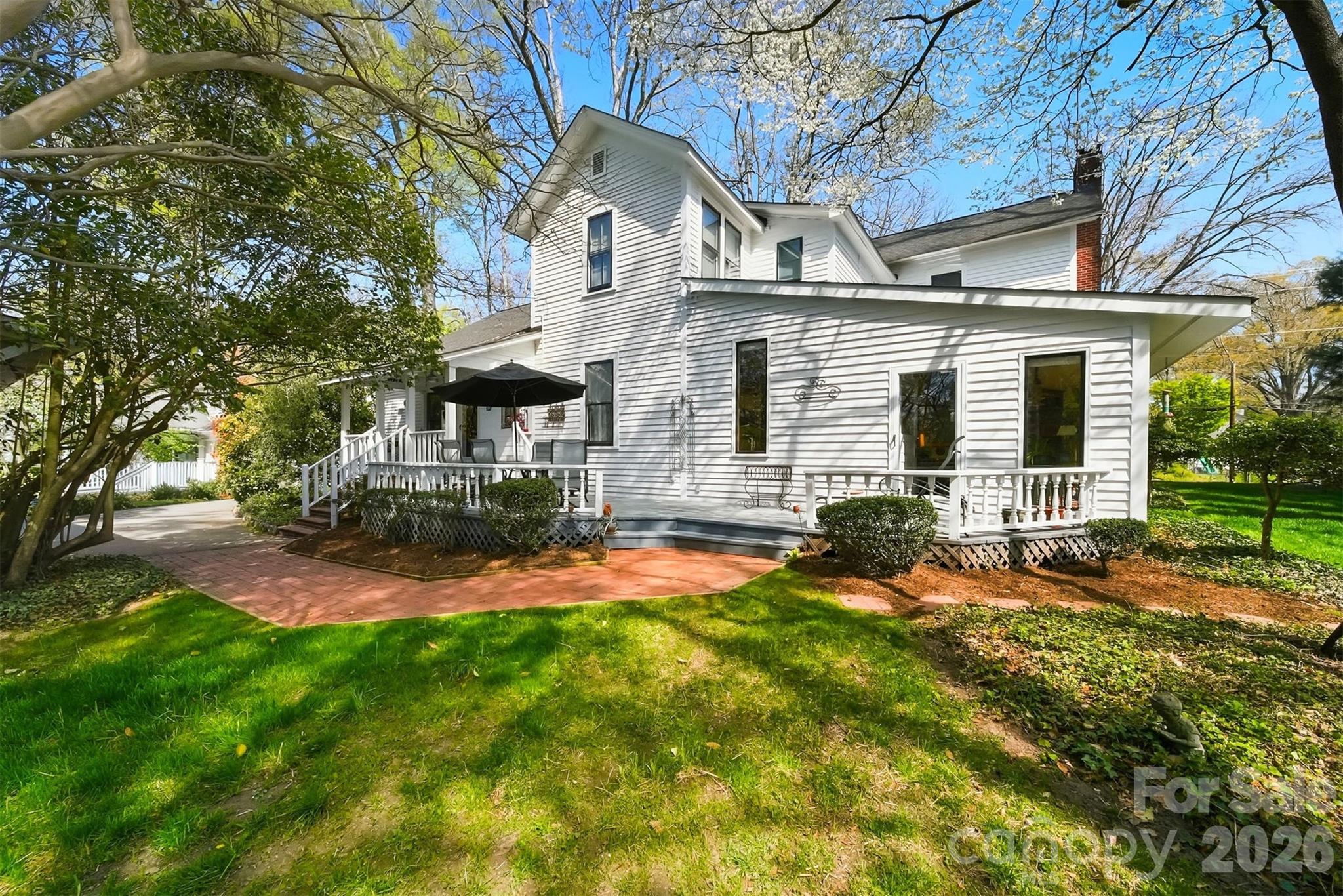 321 9th Street NW Hickory NC 28601