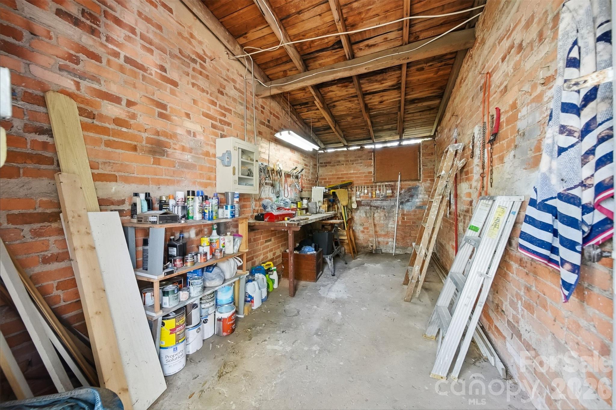 321 9th Street NW Hickory NC 28601
