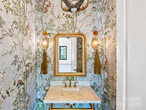 21 Evian Court Asheville NC 28804