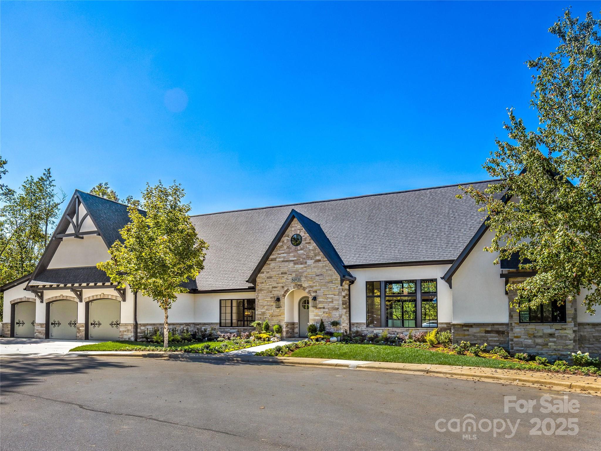 21 Evian Court Asheville NC 28804