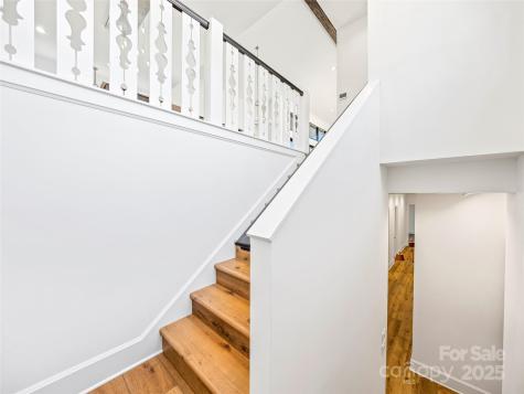 21 Evian Court Asheville NC 28804