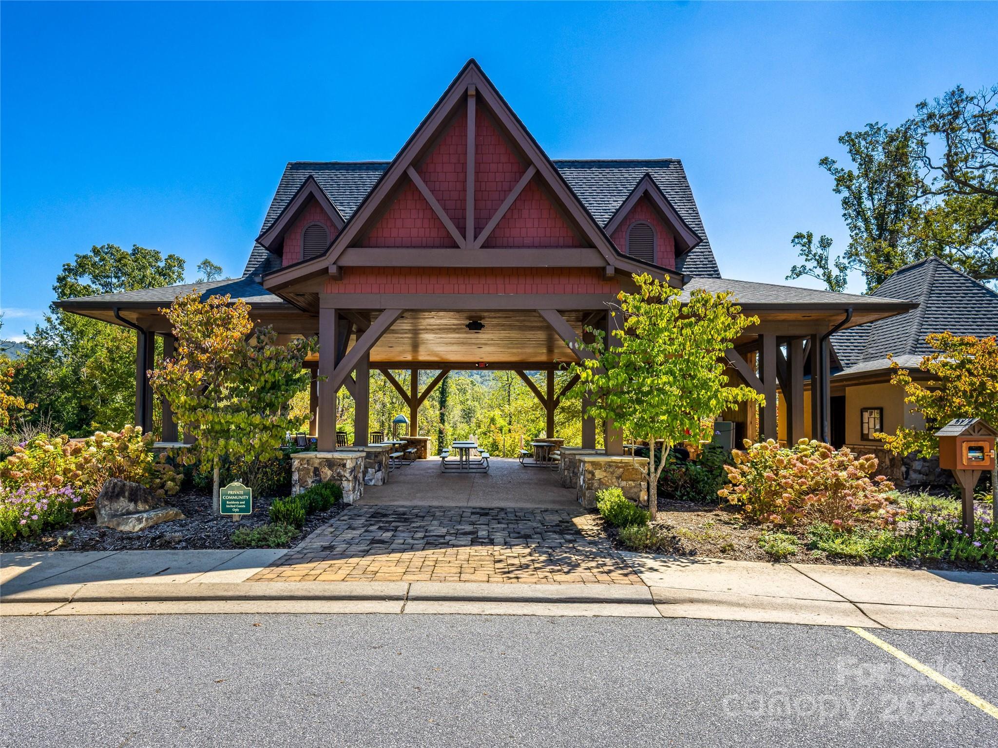 21 Evian Court Asheville NC 28804