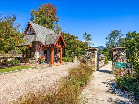 21 Evian Court Asheville NC 28804