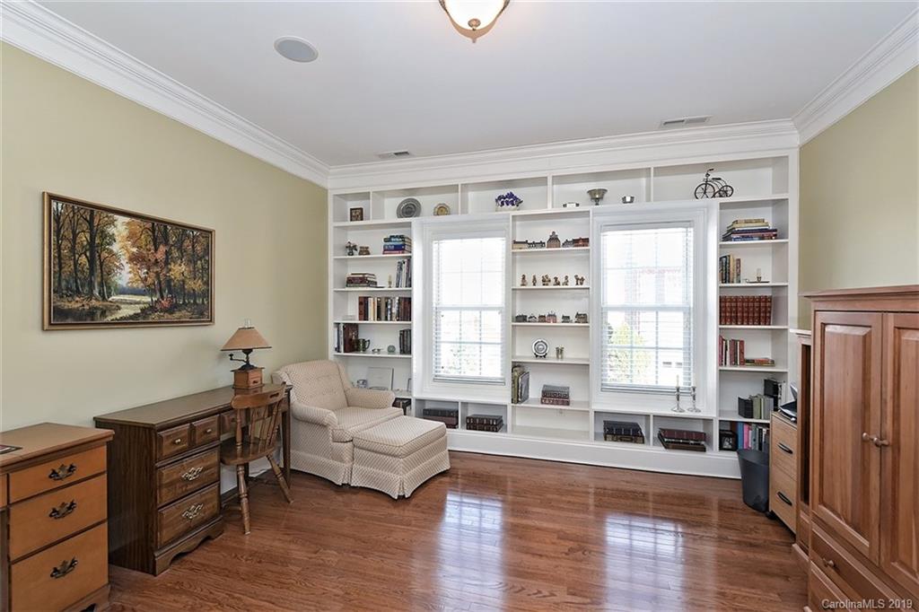 6423 Wakehurst Road Charlotte NC 28226