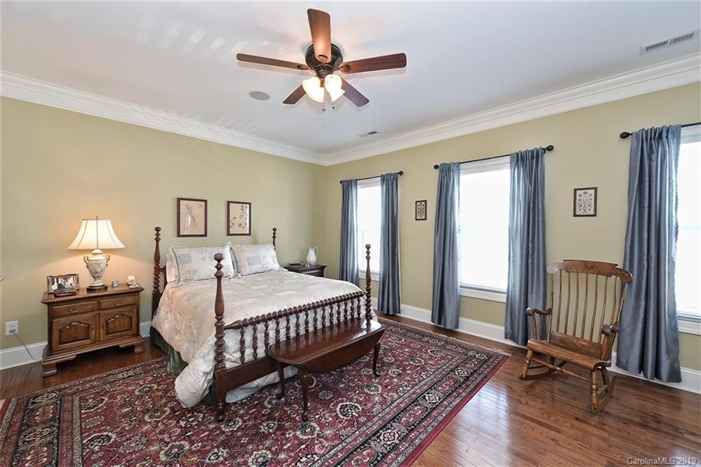 6423 Wakehurst Road Charlotte NC 28226