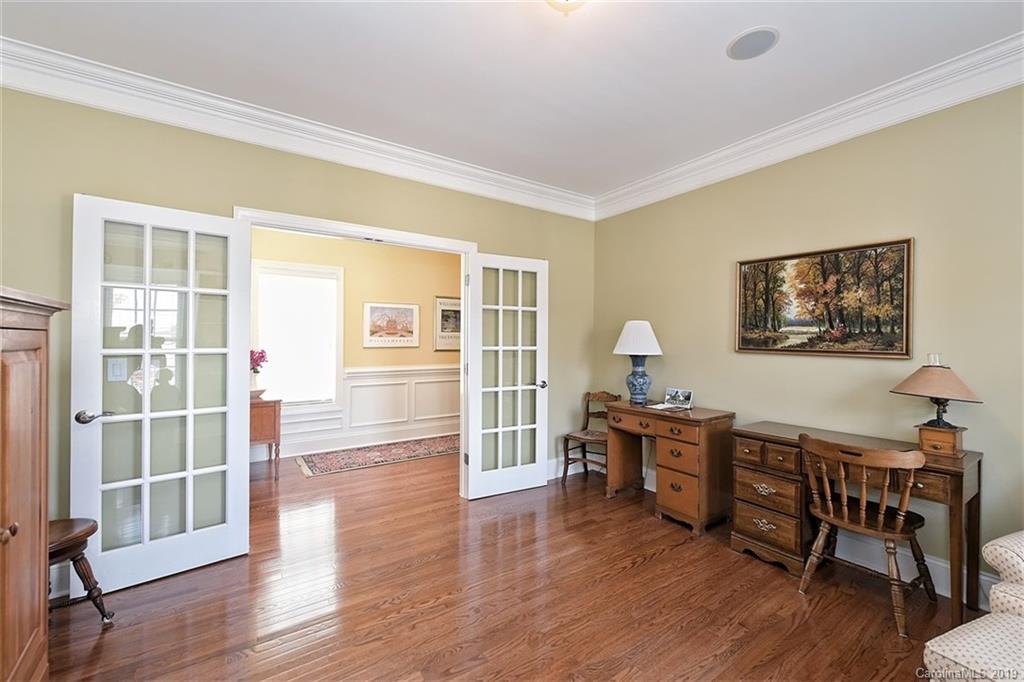 6423 Wakehurst Road Charlotte NC 28226