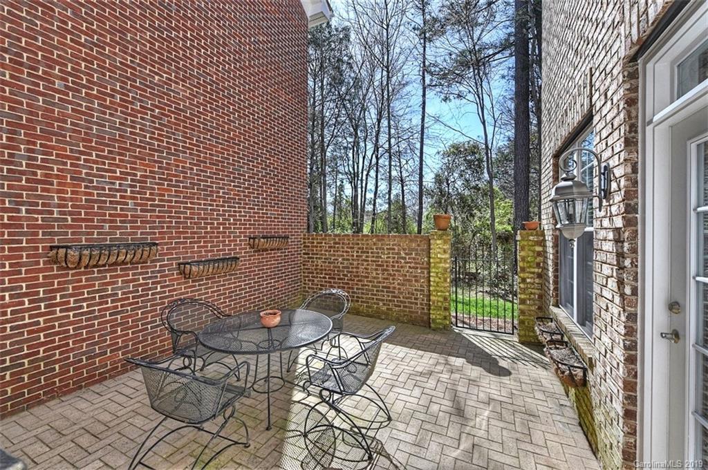 6423 Wakehurst Road Charlotte NC 28226
