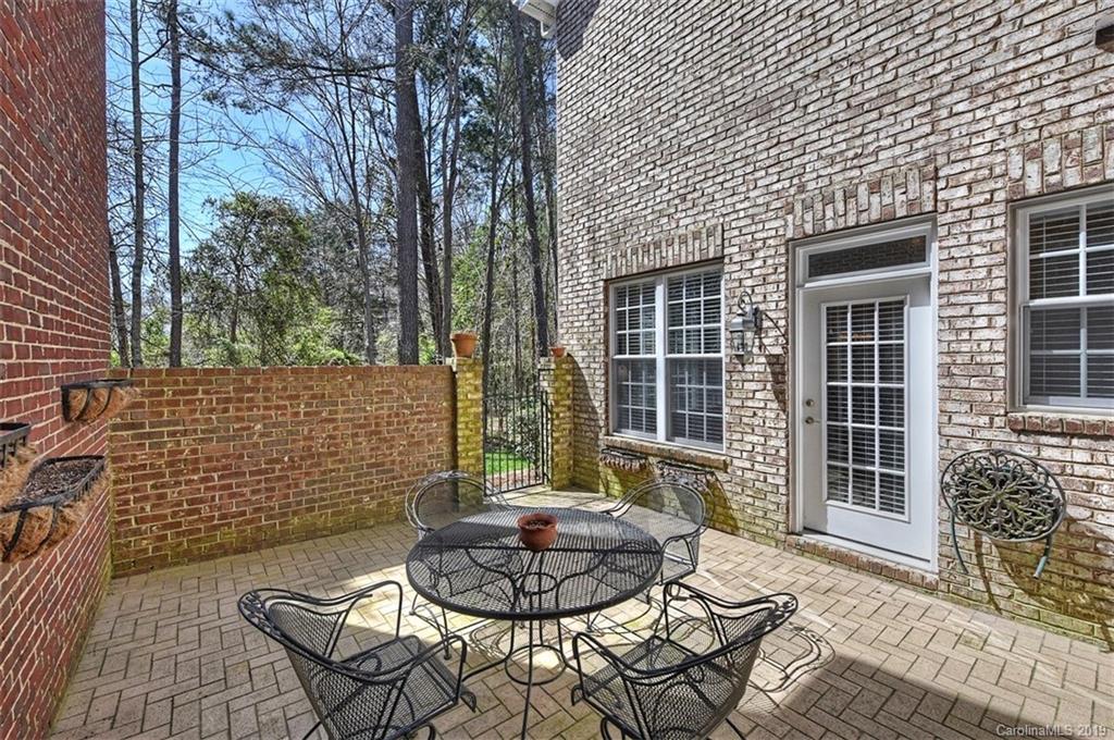 6423 Wakehurst Road Charlotte NC 28226