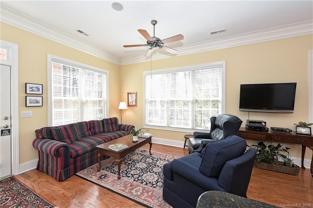 6423 Wakehurst Road Charlotte NC 28226