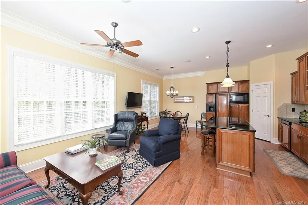 6423 Wakehurst Road Charlotte NC 28226