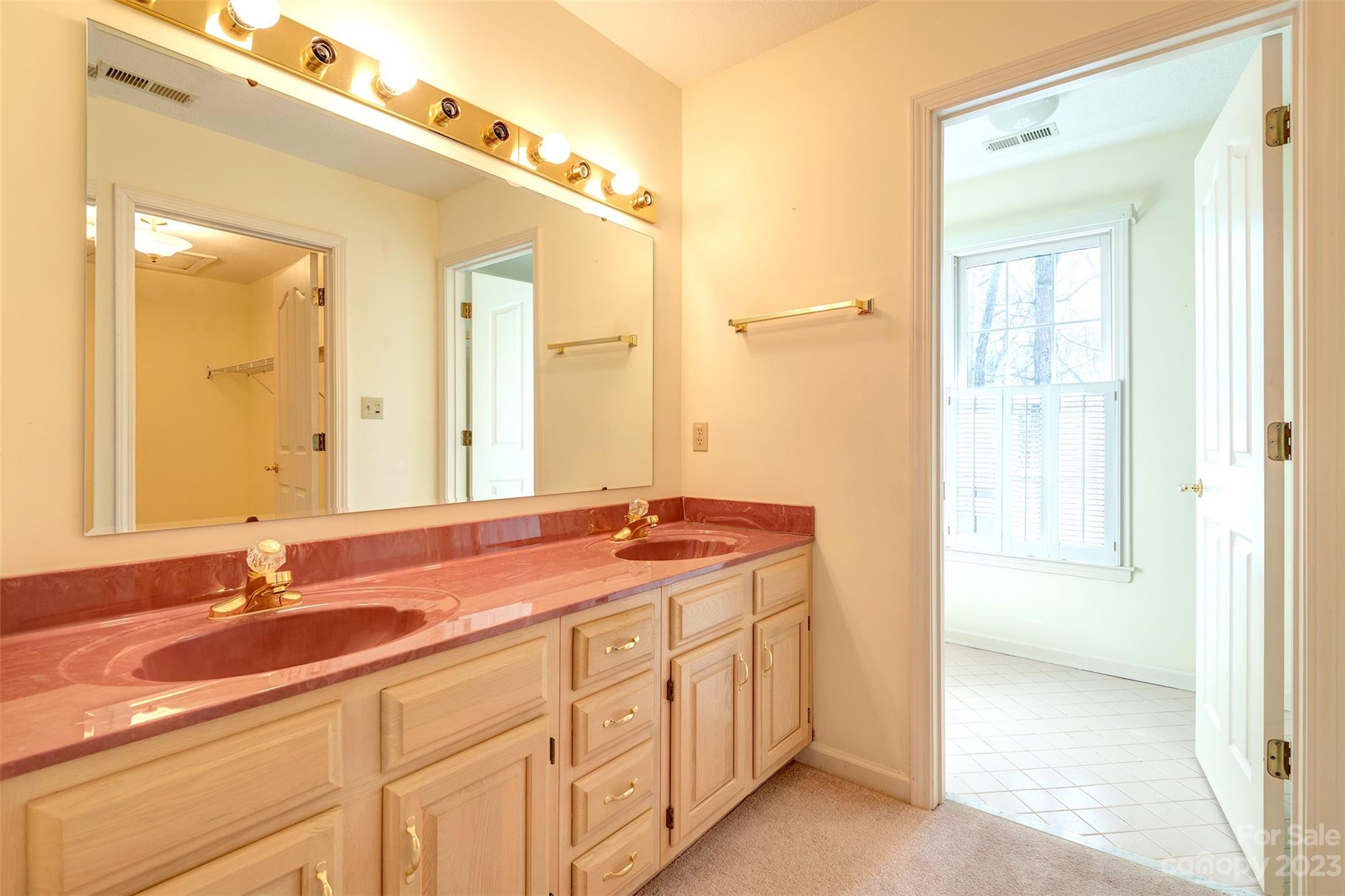 167 Skyview Circle Asheville NC 28804