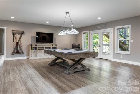 46 Nuthatch Court Fairview NC 28730
