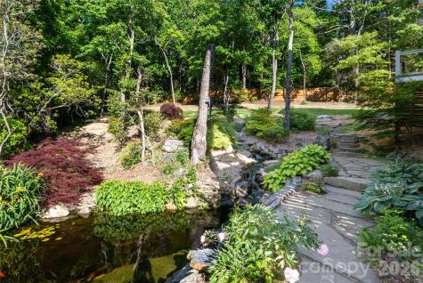 46 Nuthatch Court Fairview NC 28730