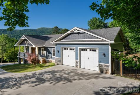 46 Nuthatch Court Fairview NC 28730
