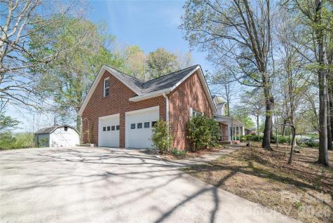 1421 Windsor Street NE Lenoir NC 28645
