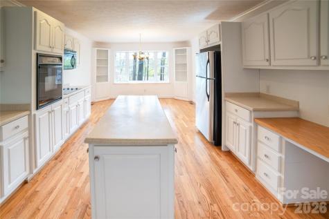 1421 Windsor Street NE Lenoir NC 28645