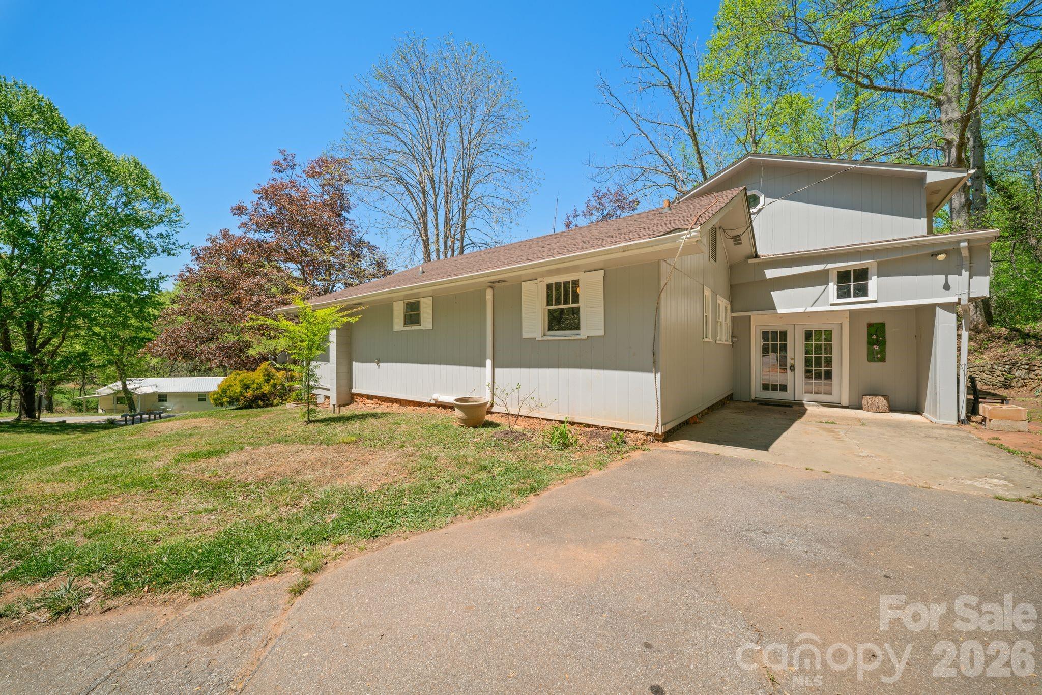 290 Hookers Gap Road Candler NC 28715