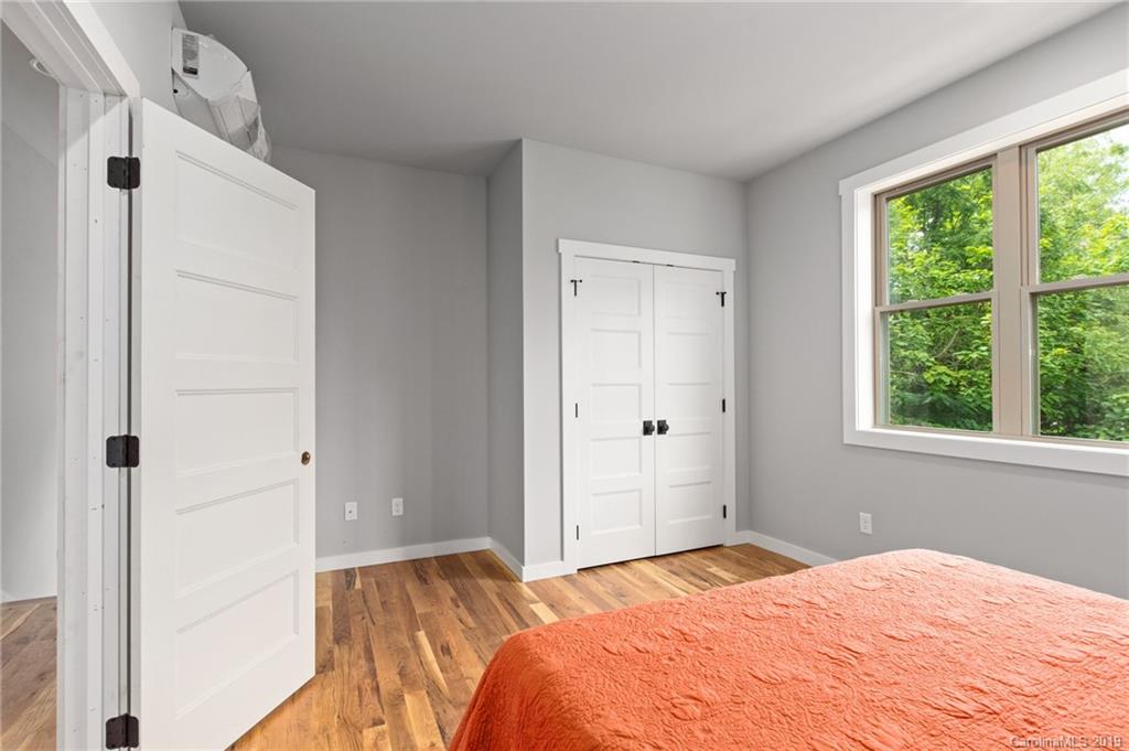 105 Tremont Street Asheville NC 28806