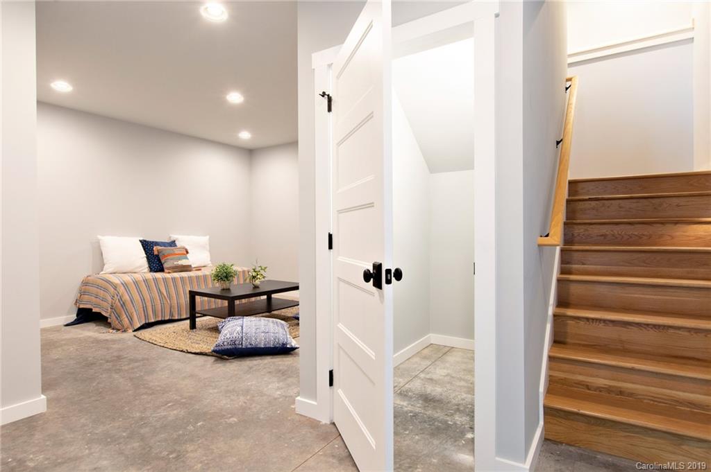 105 Tremont Street Asheville NC 28806